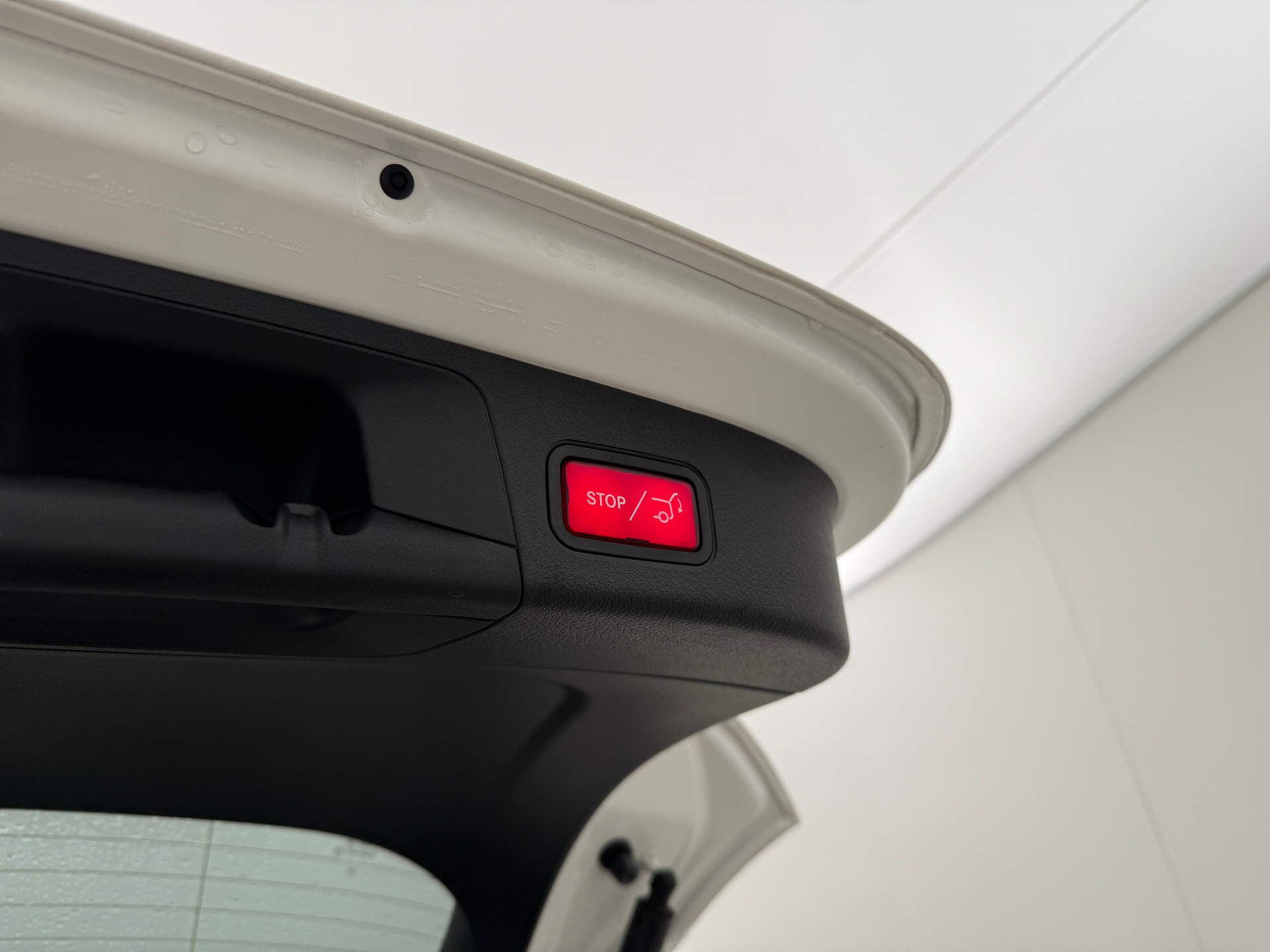 Hvid Mercedes EQA 250 fra 2022