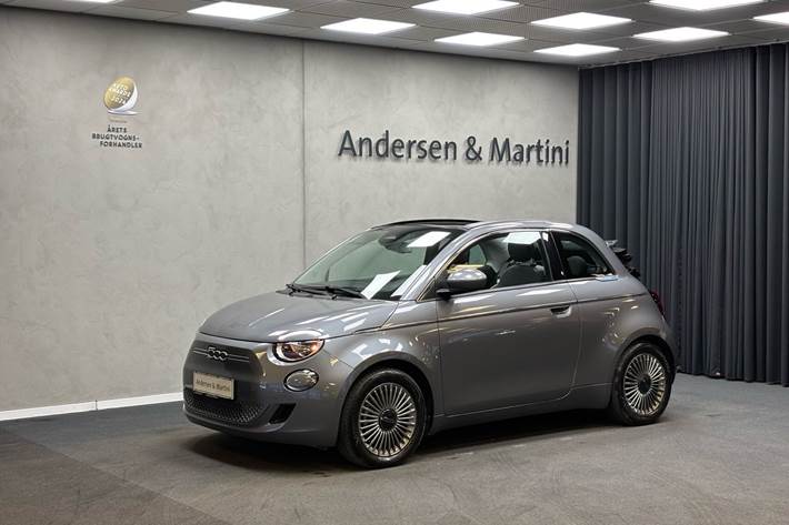 Grå Fiat 500e fra 2023