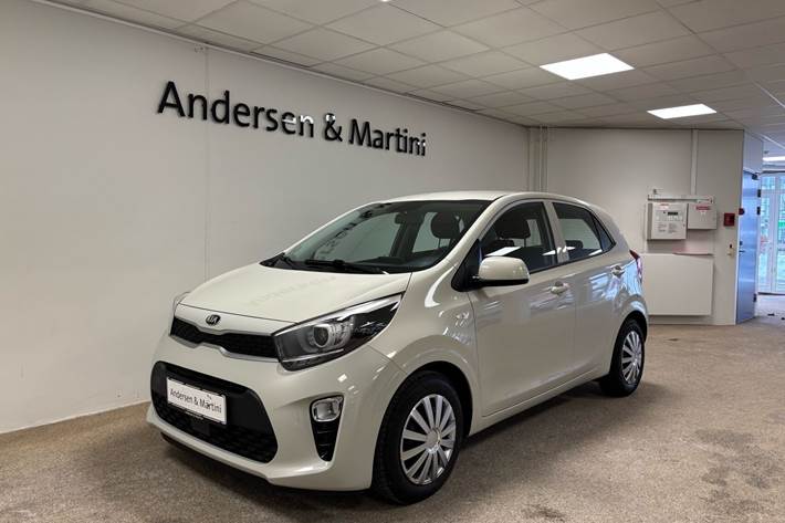 Beige Kia Picanto fra 2018 set udefra