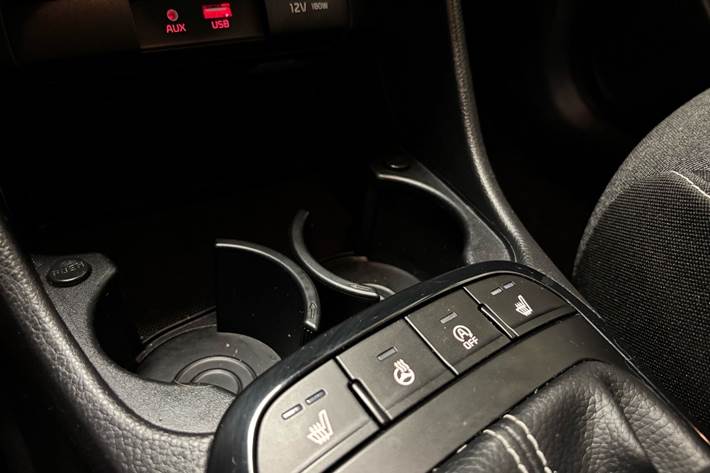 Beige Kia Picanto fra 2018