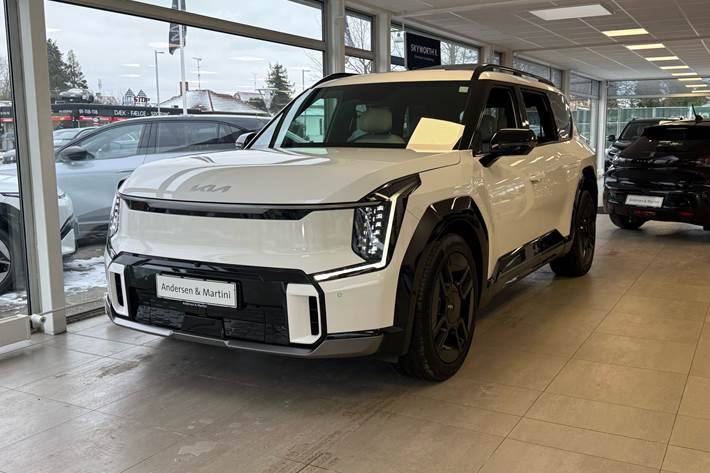 Hvid Kia EV9 fra 2023 set udefra