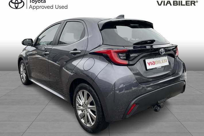 Sort Toyota Yaris fra 2023