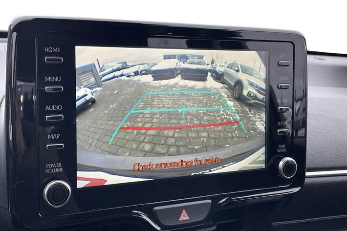 Sort Toyota Yaris fra 2023