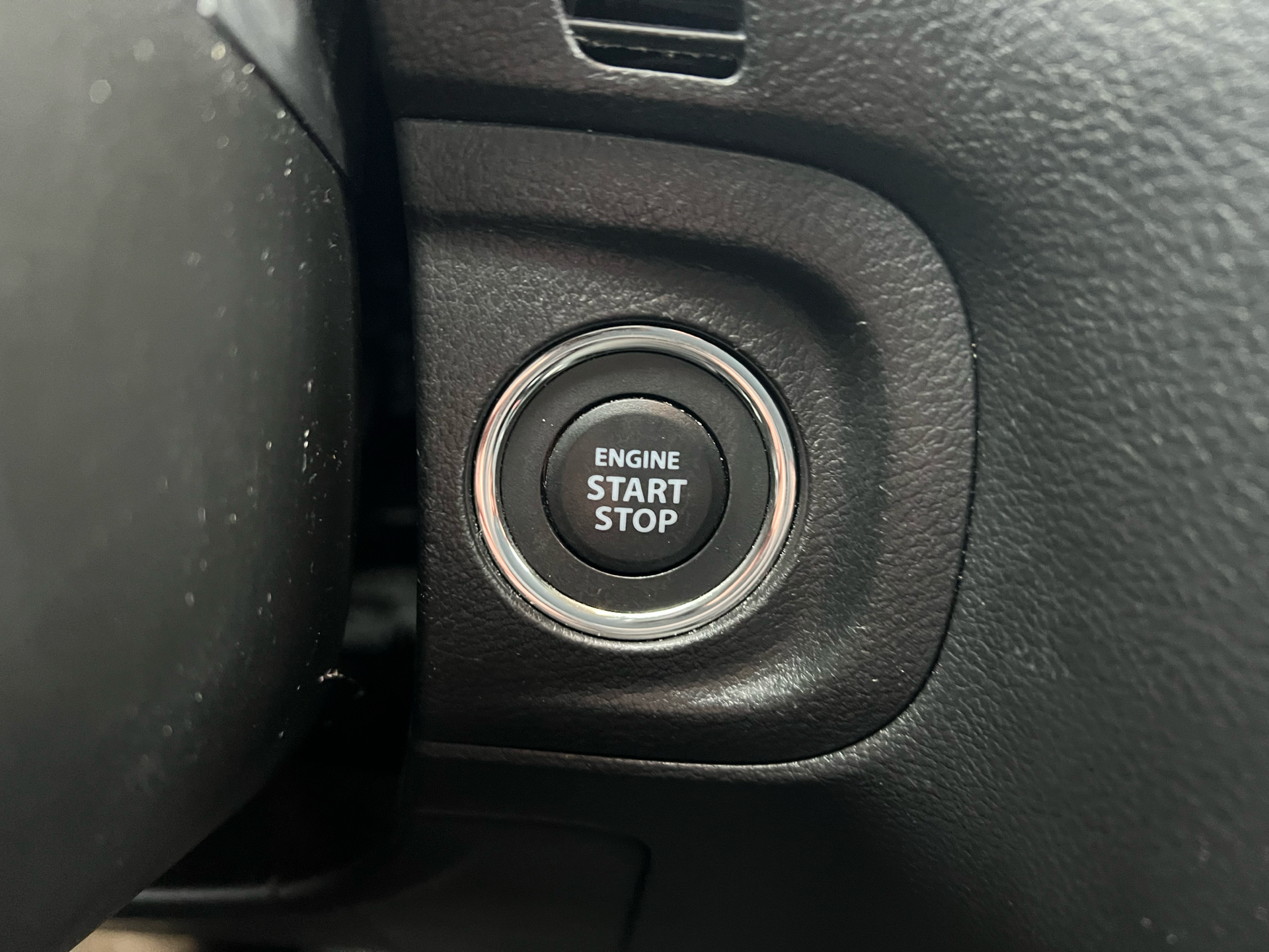 Grå Suzuki Vitara fra 2017