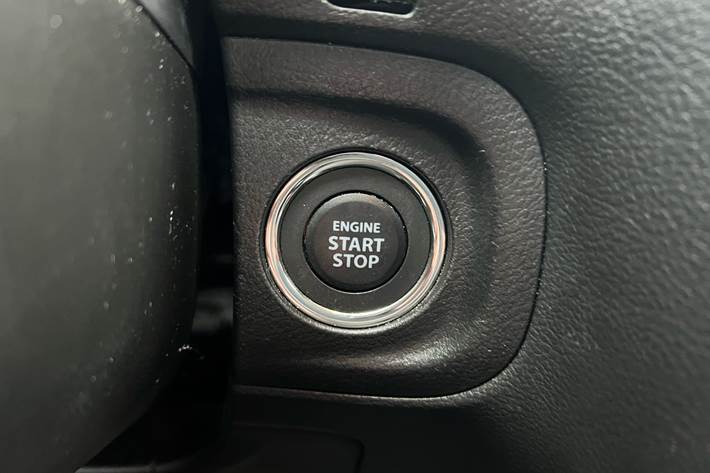 Grå Suzuki Vitara fra 2017