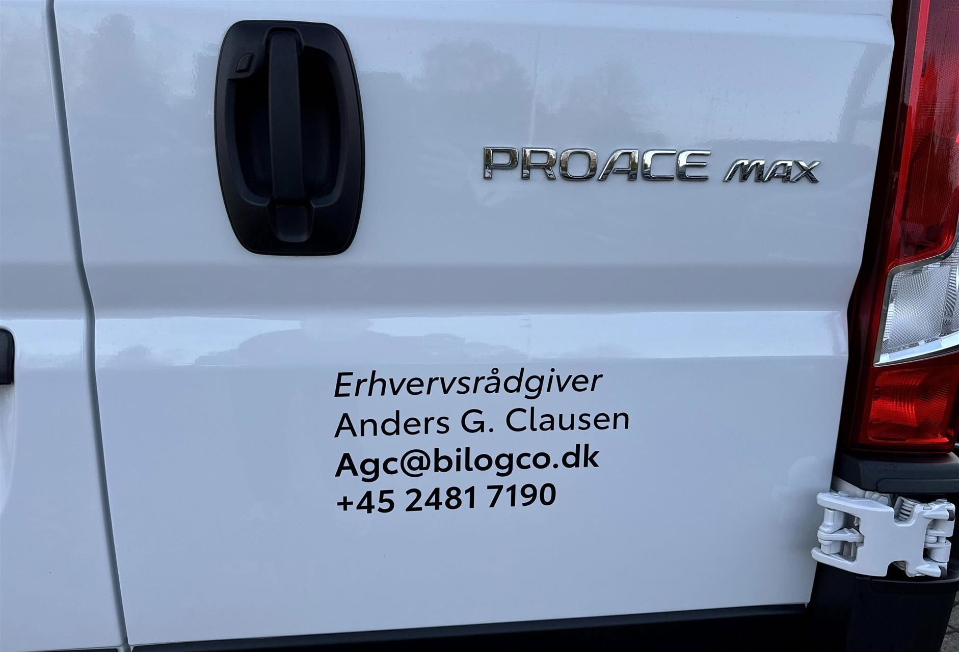 Hvid Toyota Proace Max fra 2024