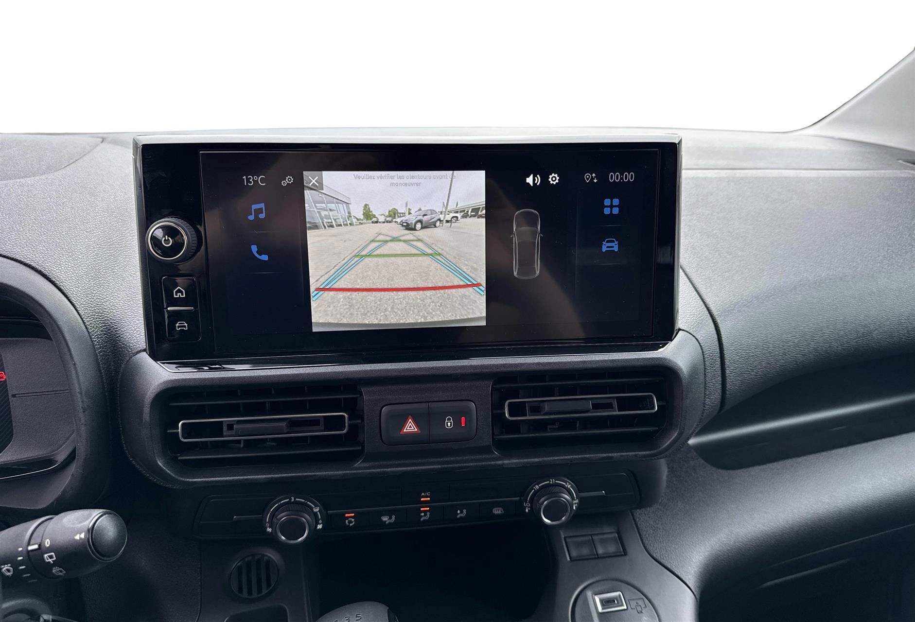 Hvid Toyota ProAce City fra 2024