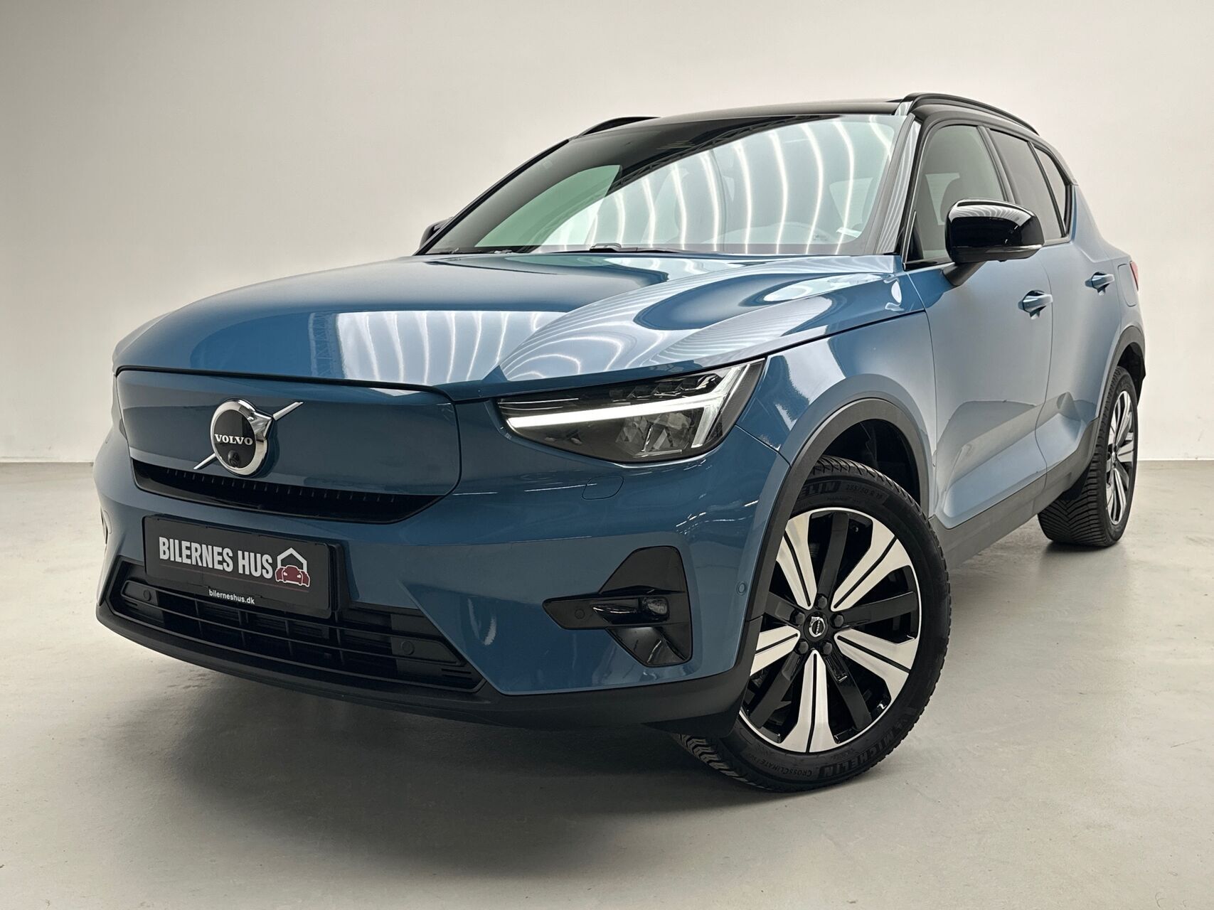 Sort Volvo XC40 fra 2022