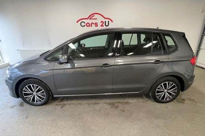 Grå VW Golf Sportsvan fra 2017