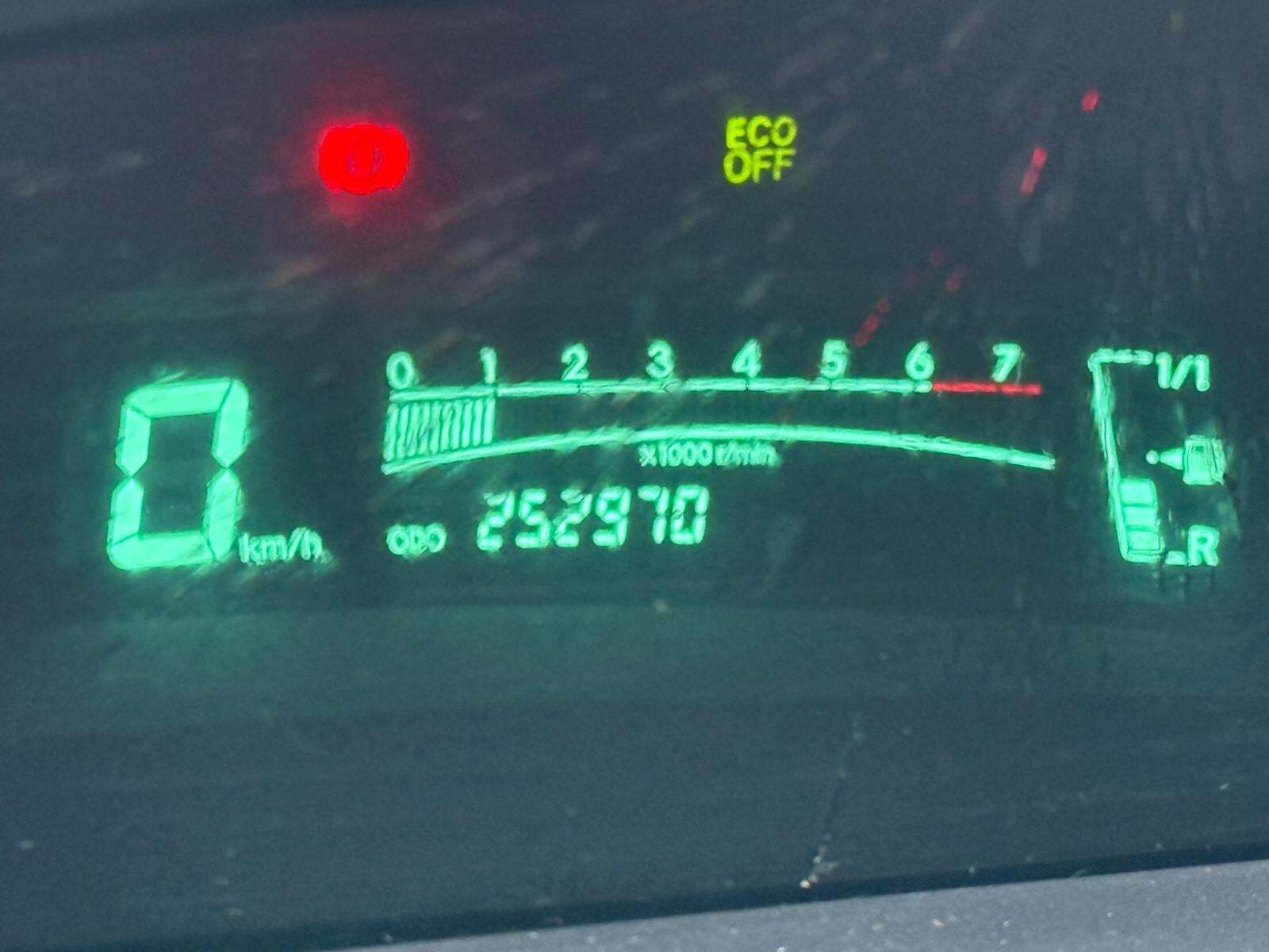 Sølv Toyota Yaris fra 2010