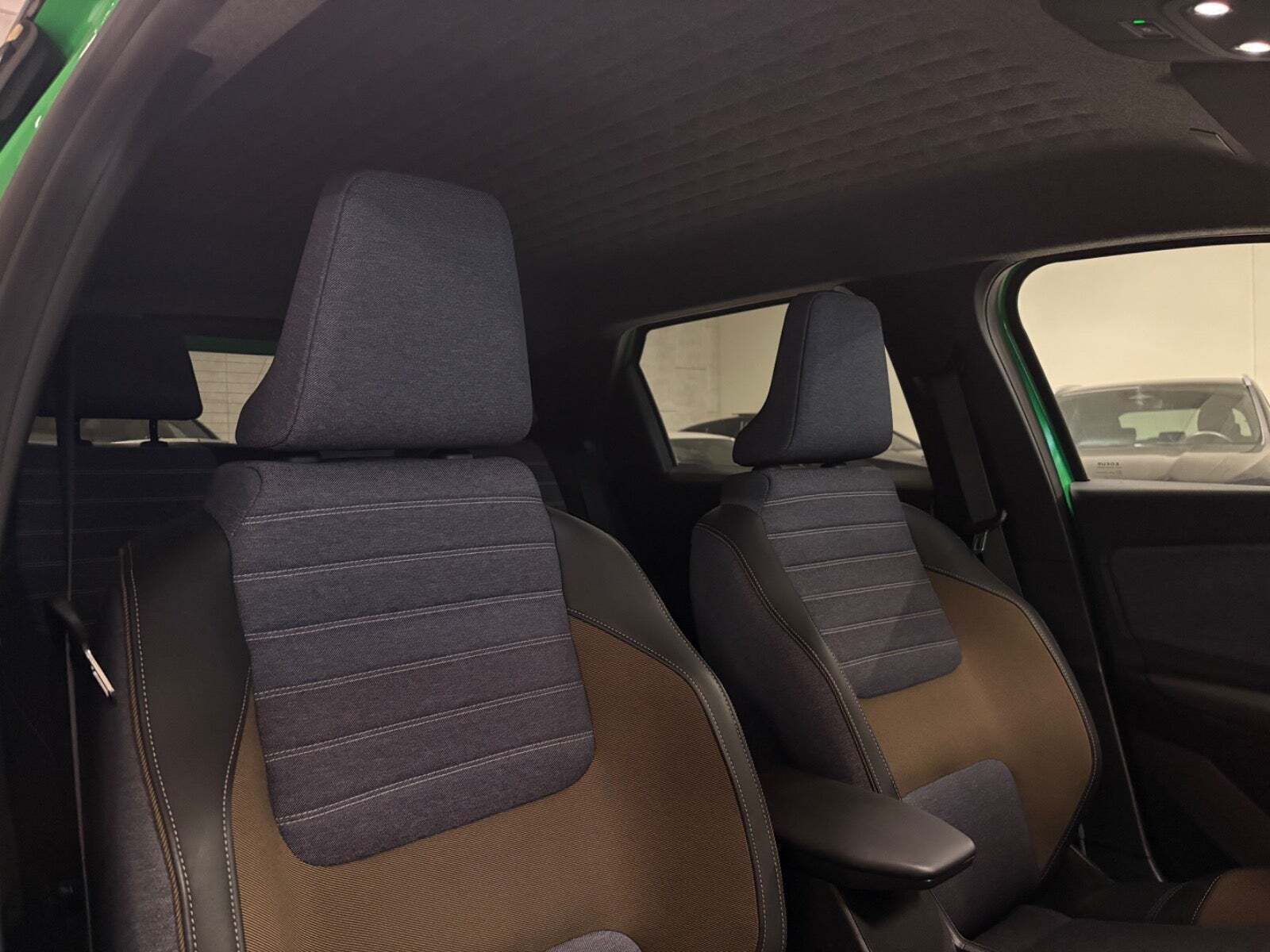 Grøn Renault 5 E-Tech fra 2025