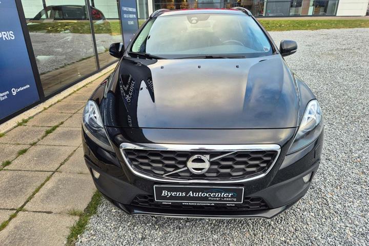 Sort Volvo V40 CC fra 2013 set udefra
