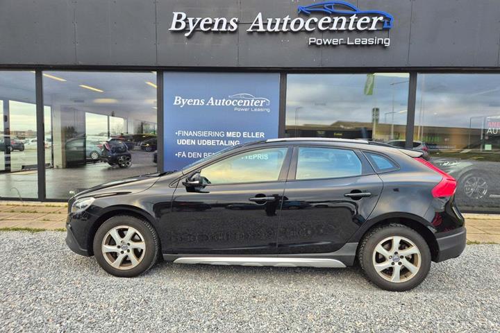 Sort Volvo V40 CC fra 2013