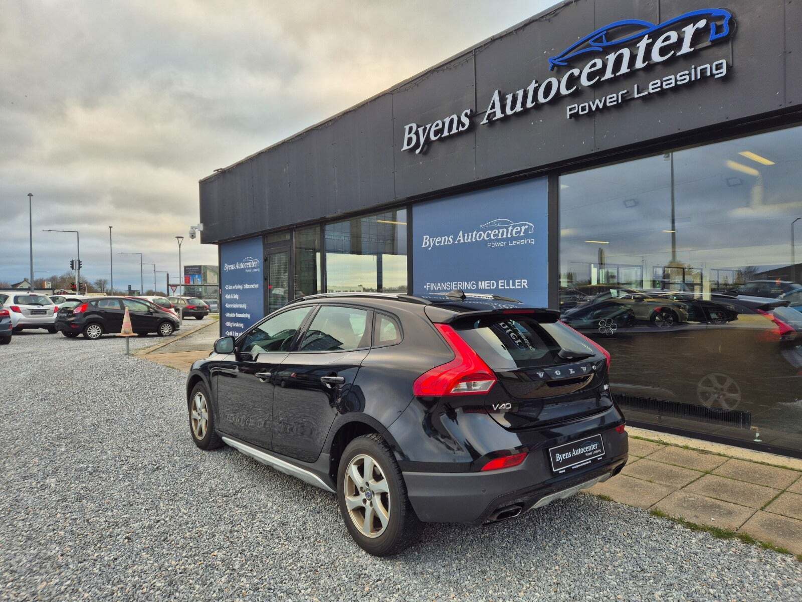 Sort Volvo V40 CC fra 2013