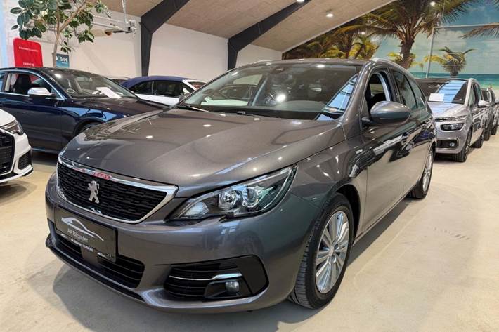 undefined Peugeot 308 fra 2019 set udefra