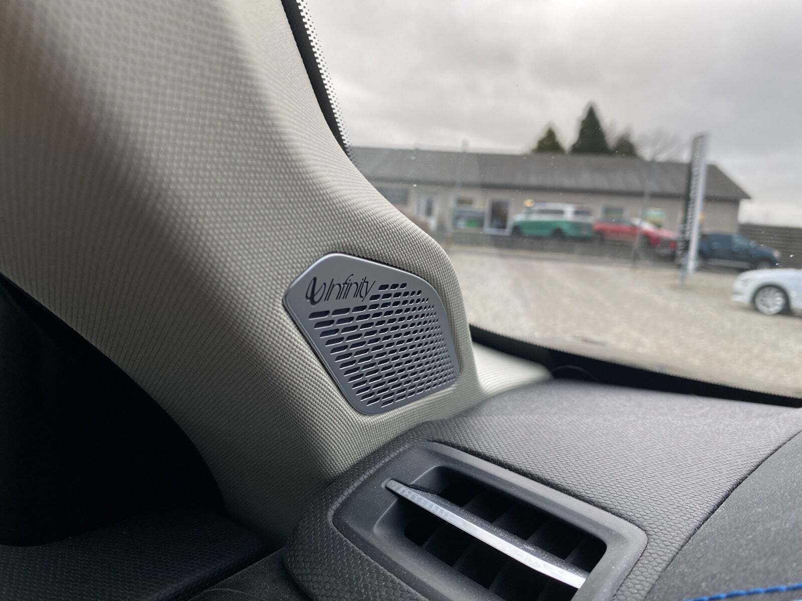 Sort Lynk & Co 01 fra 2021