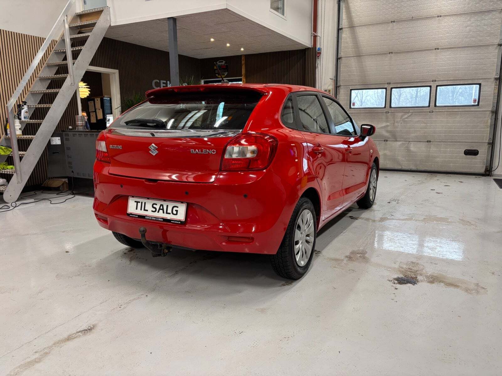 Rød Suzuki Baleno fra 2018