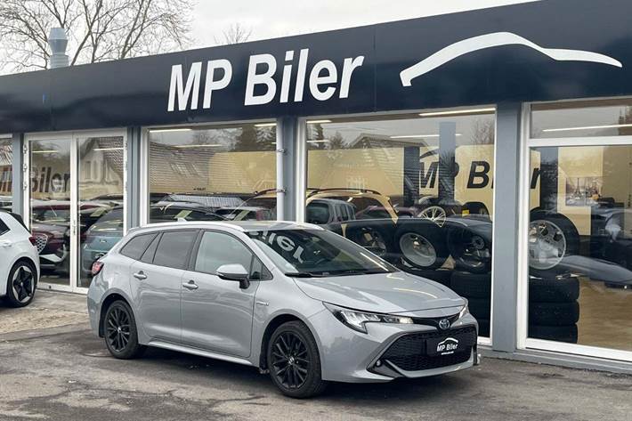 Grå Toyota Corolla fra 2020