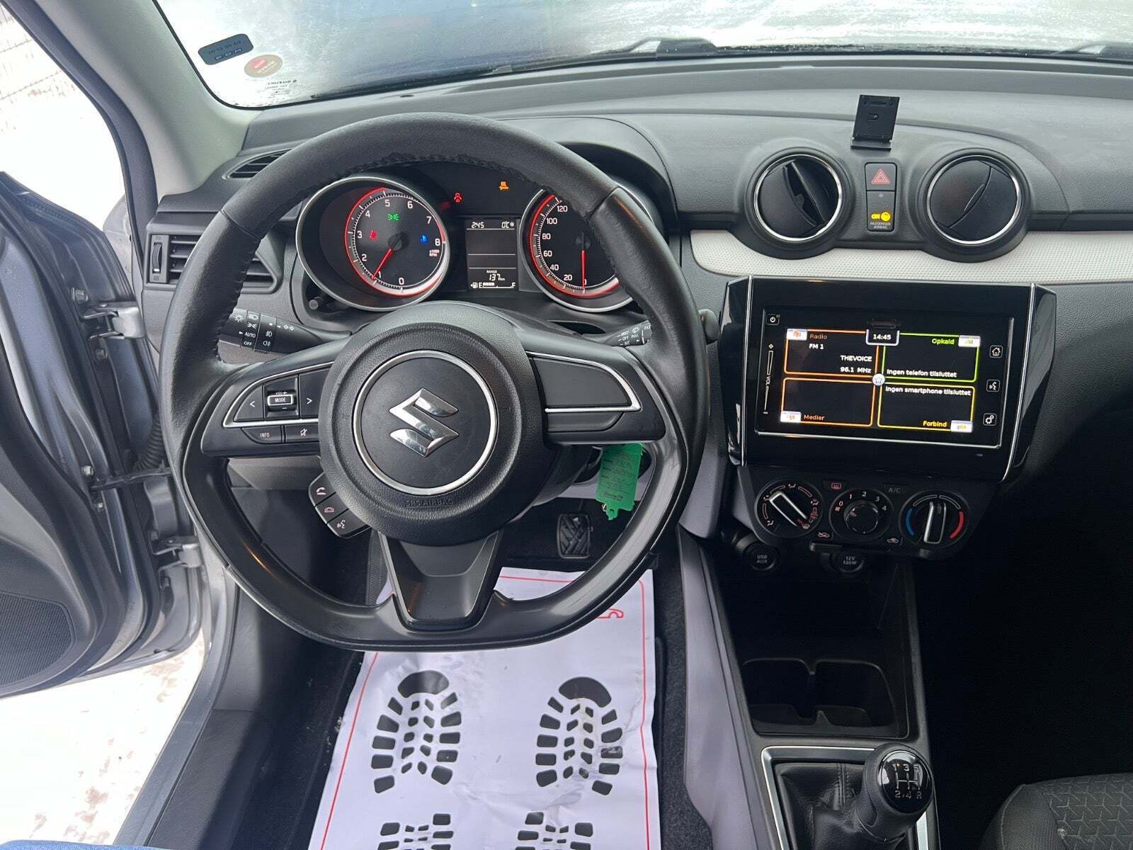 Sølv Suzuki Swift fra 2017