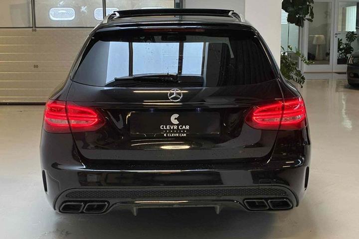 Sort Mercedes C63 fra 2017