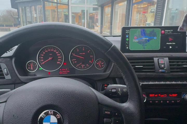 Sort BMW 3-Serie fra 2014