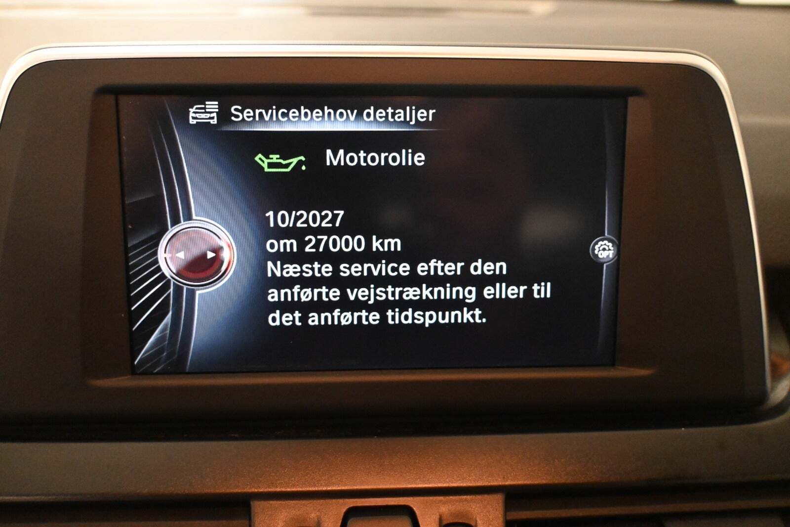 Hvid BMW 218d fra 2015