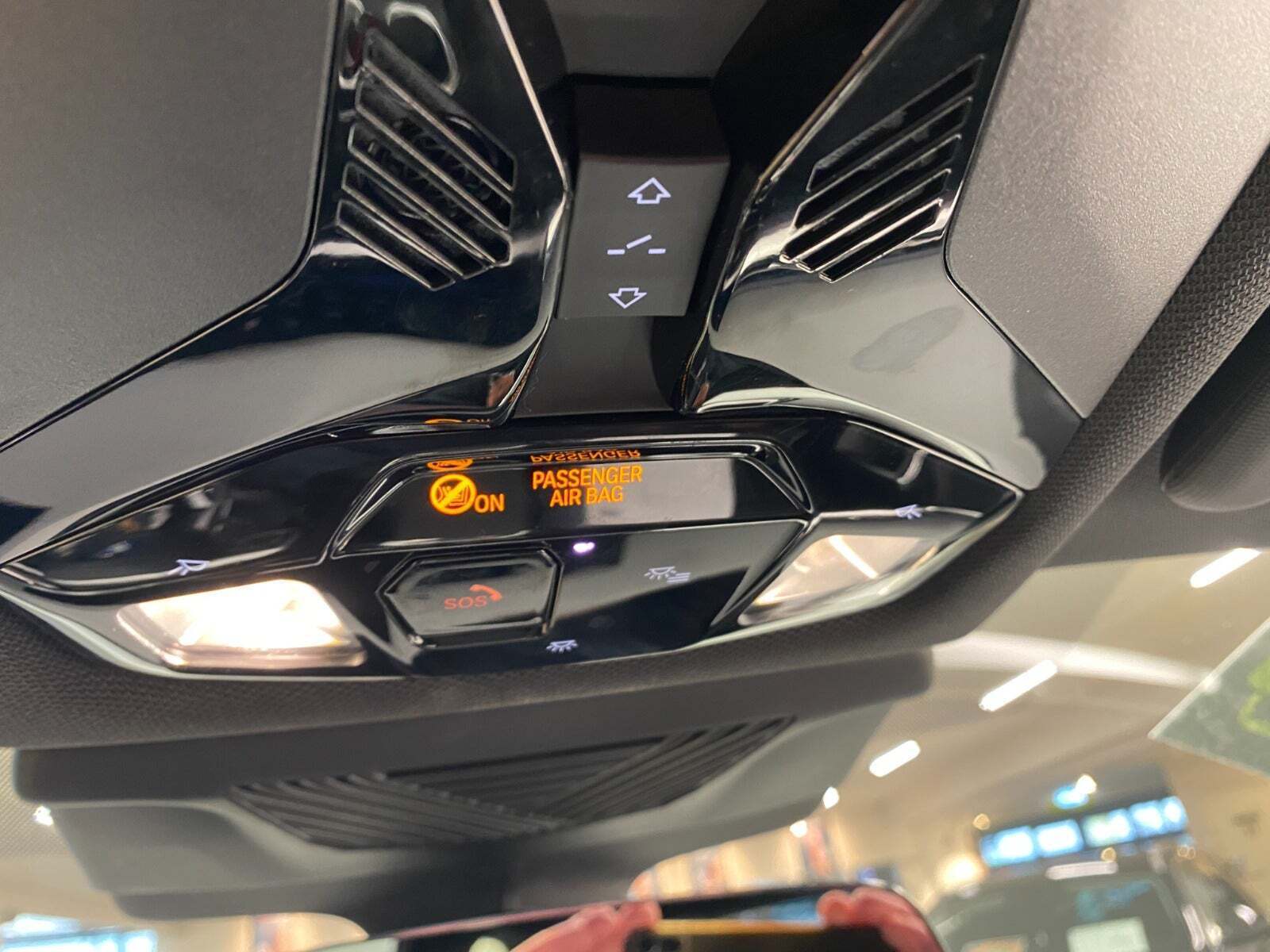 Hvid BMW iX1 fra 2023