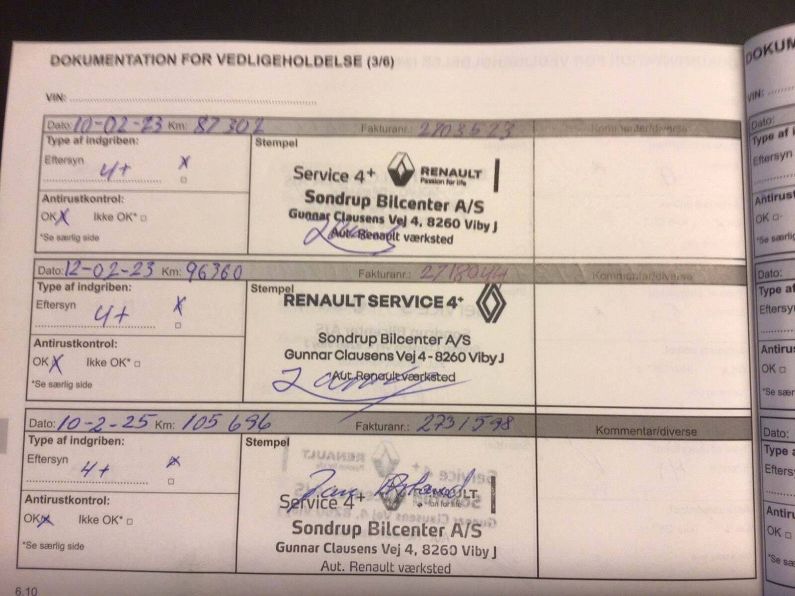 Orange Renault Captur fra 2016