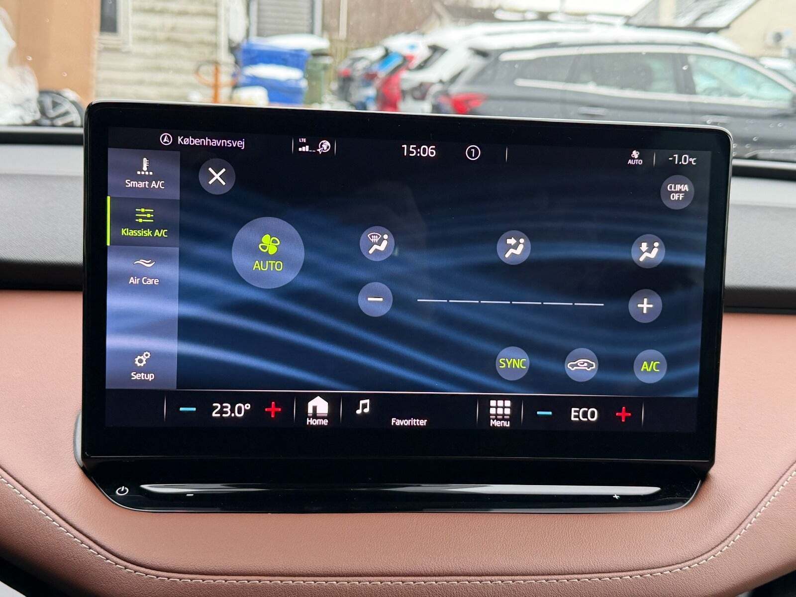 Grøn Skoda Enyaq fra 2023