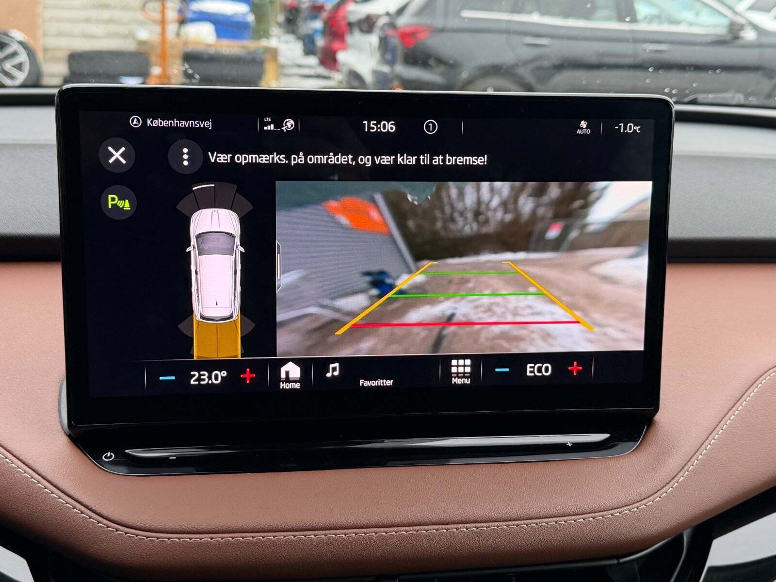 Grøn Skoda Enyaq fra 2023