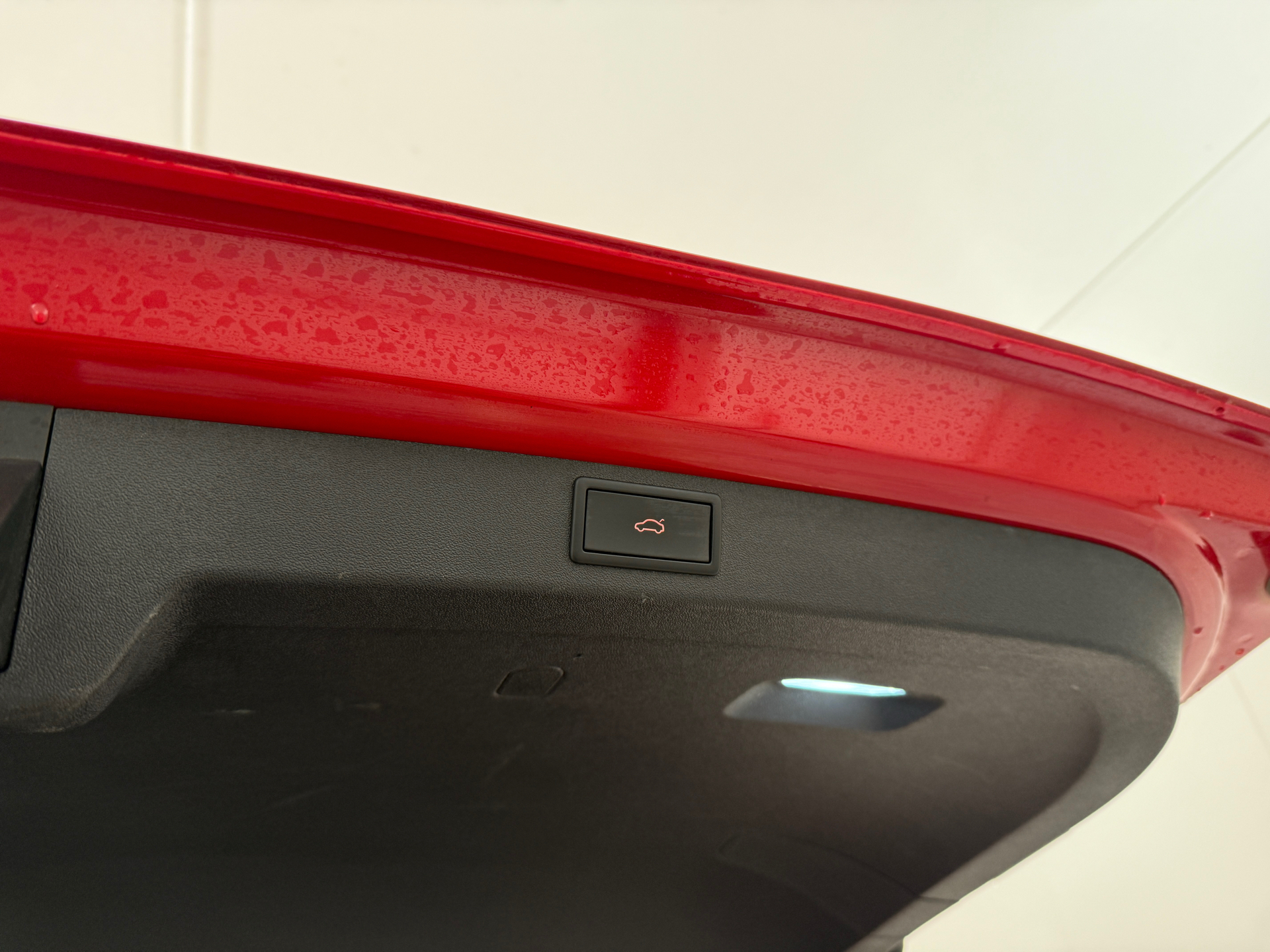 Rød Skoda Enyaq fra 2021