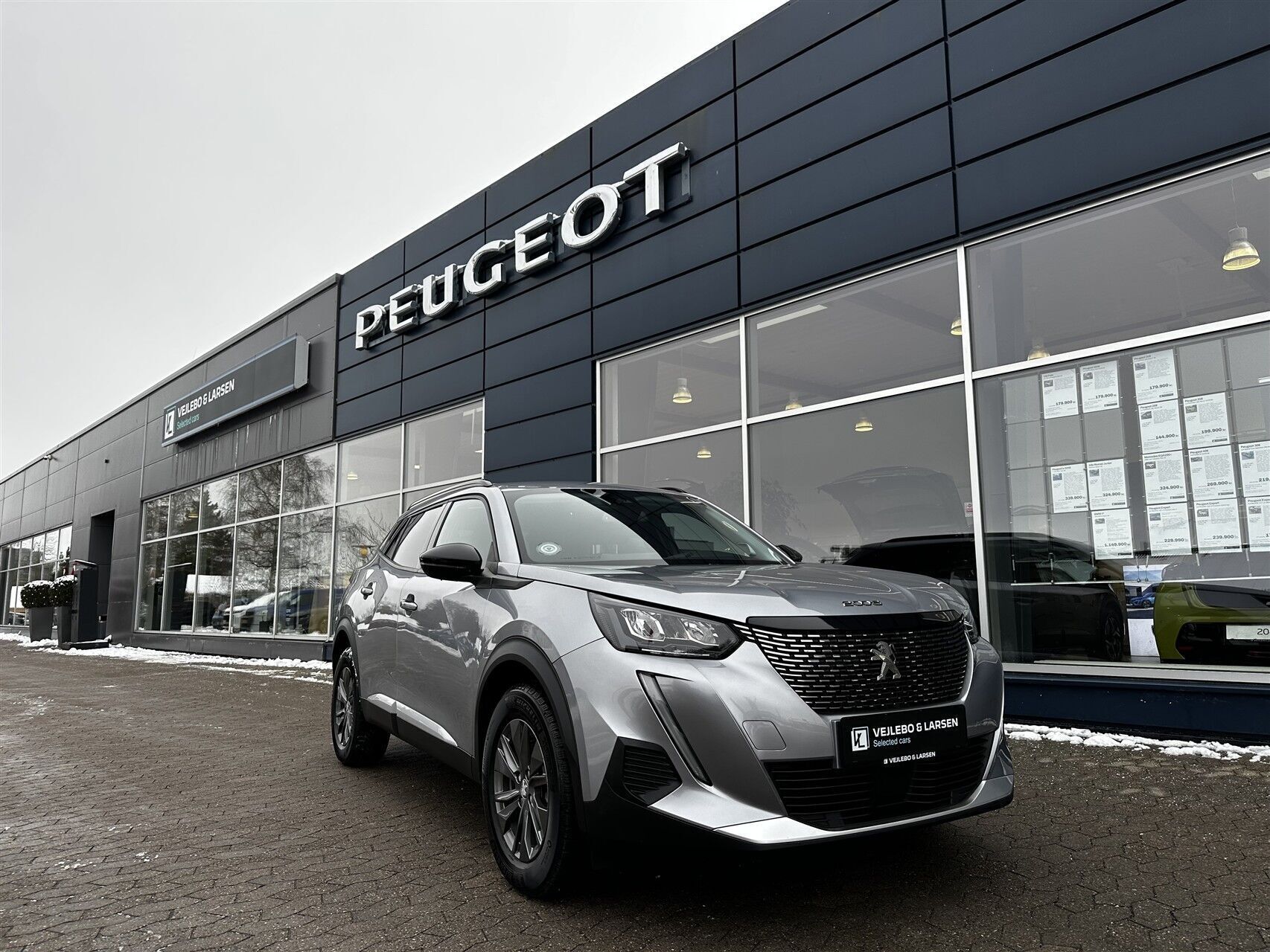 Peugeot 2008 1,2 PureTech Selection Sport 130HK 5d