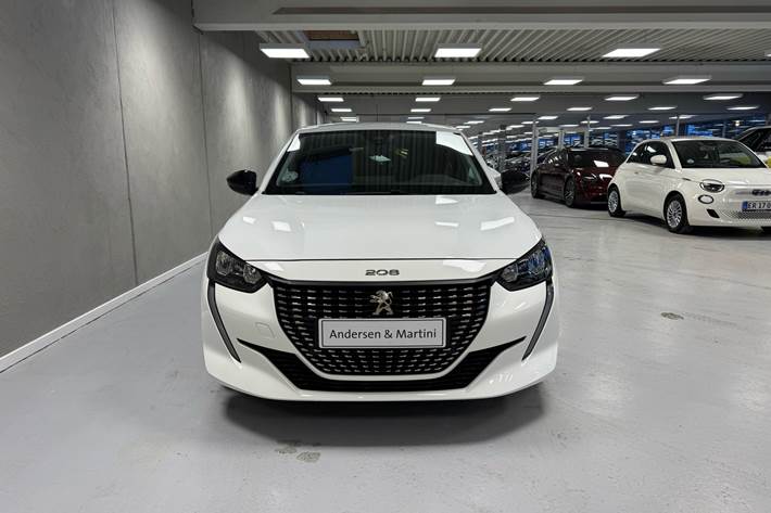 Hvid Peugeot 208 fra 2023
