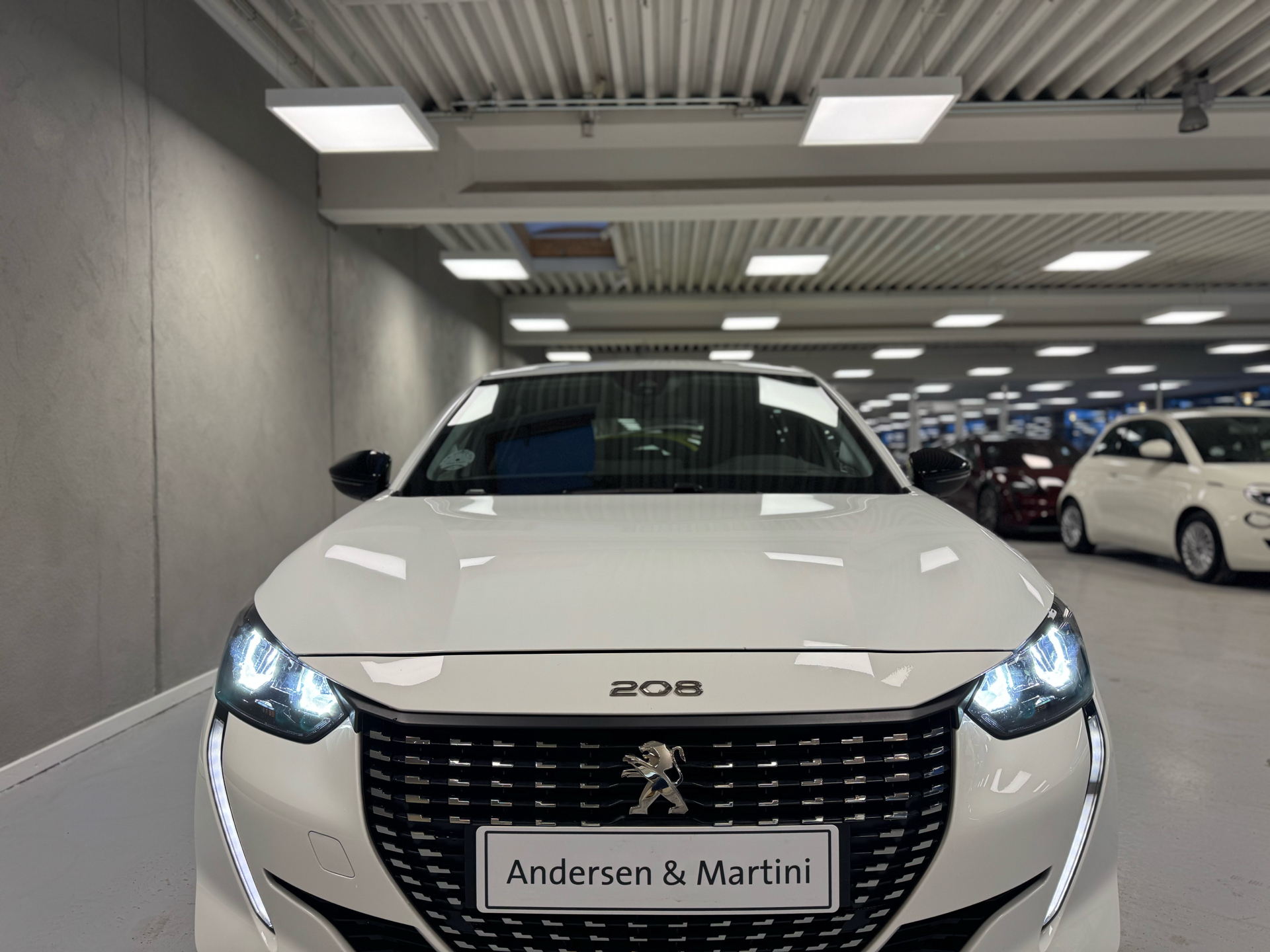 Hvid Peugeot 208 fra 2023
