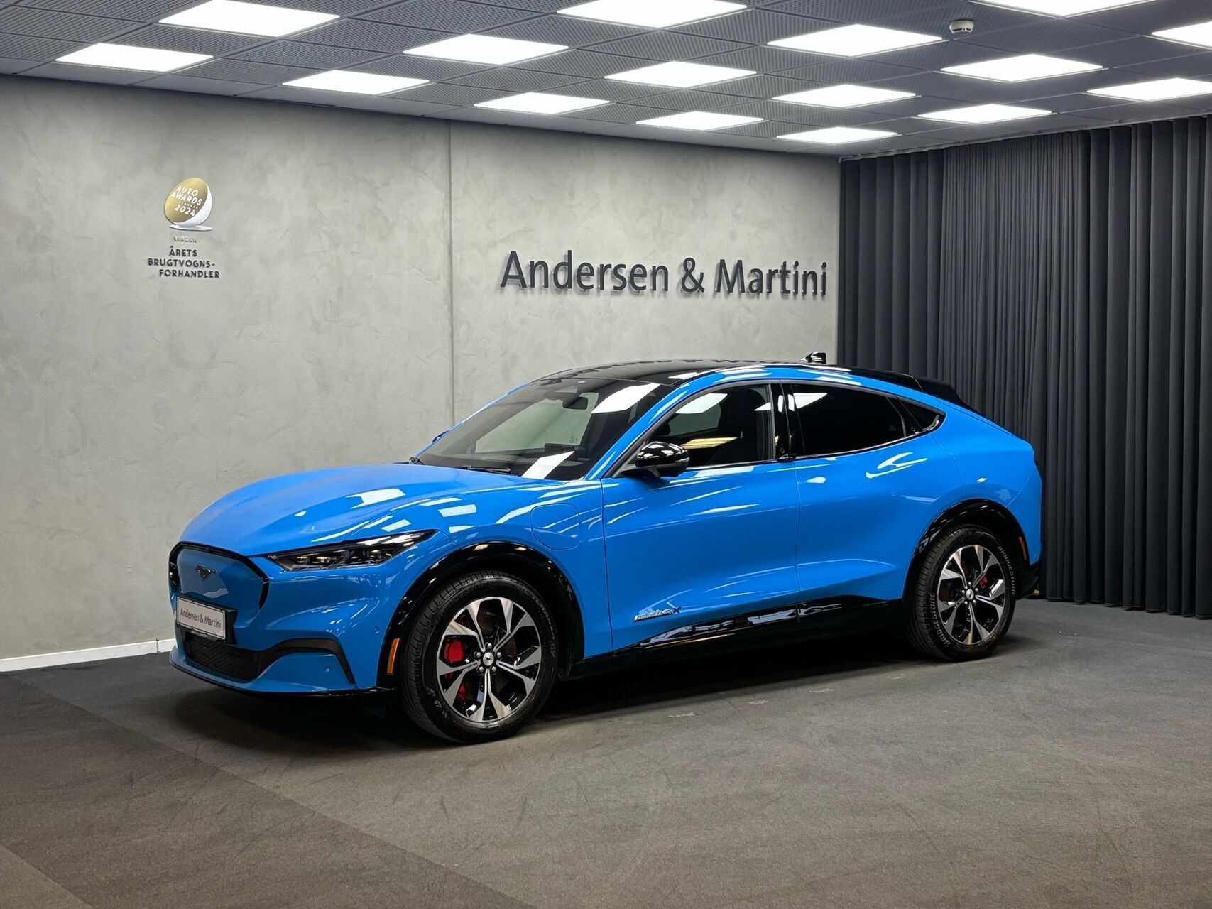 Ford Mustang Mach-E EL UR Premium AWD 351HK 5d Aut.