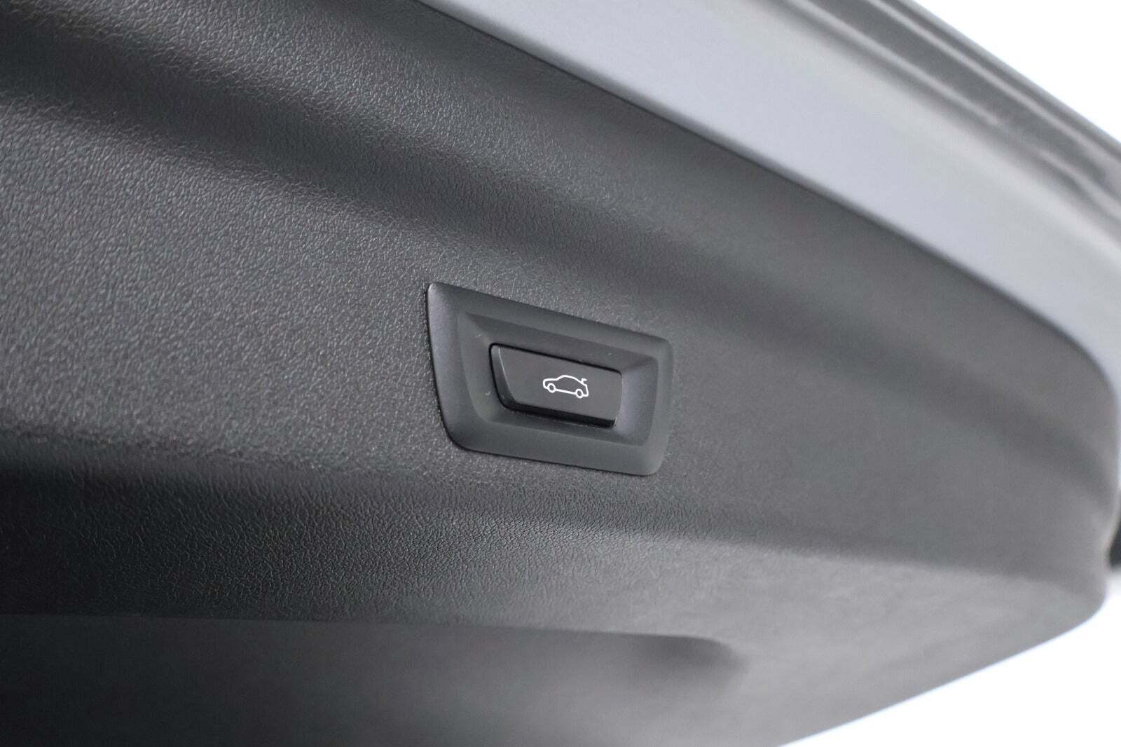 Sølv BMW iX1 fra 2024