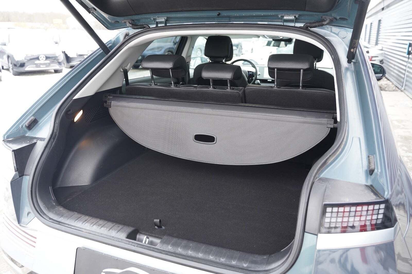 Blå Hyundai Ioniq 5 fra 2024