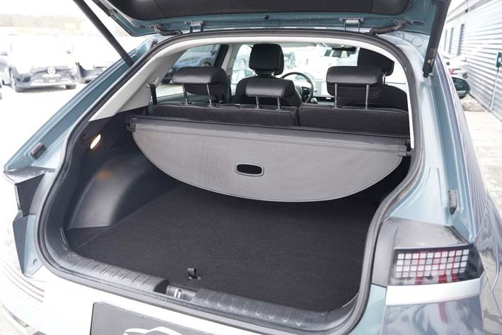 Blå Hyundai Ioniq 5 fra 2024