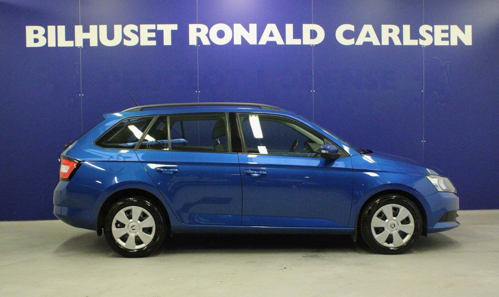 Blå Skoda Fabia fra 2018