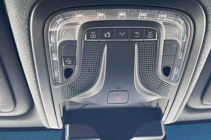 Hvid Mercedes Sprinter 317 fra 2024