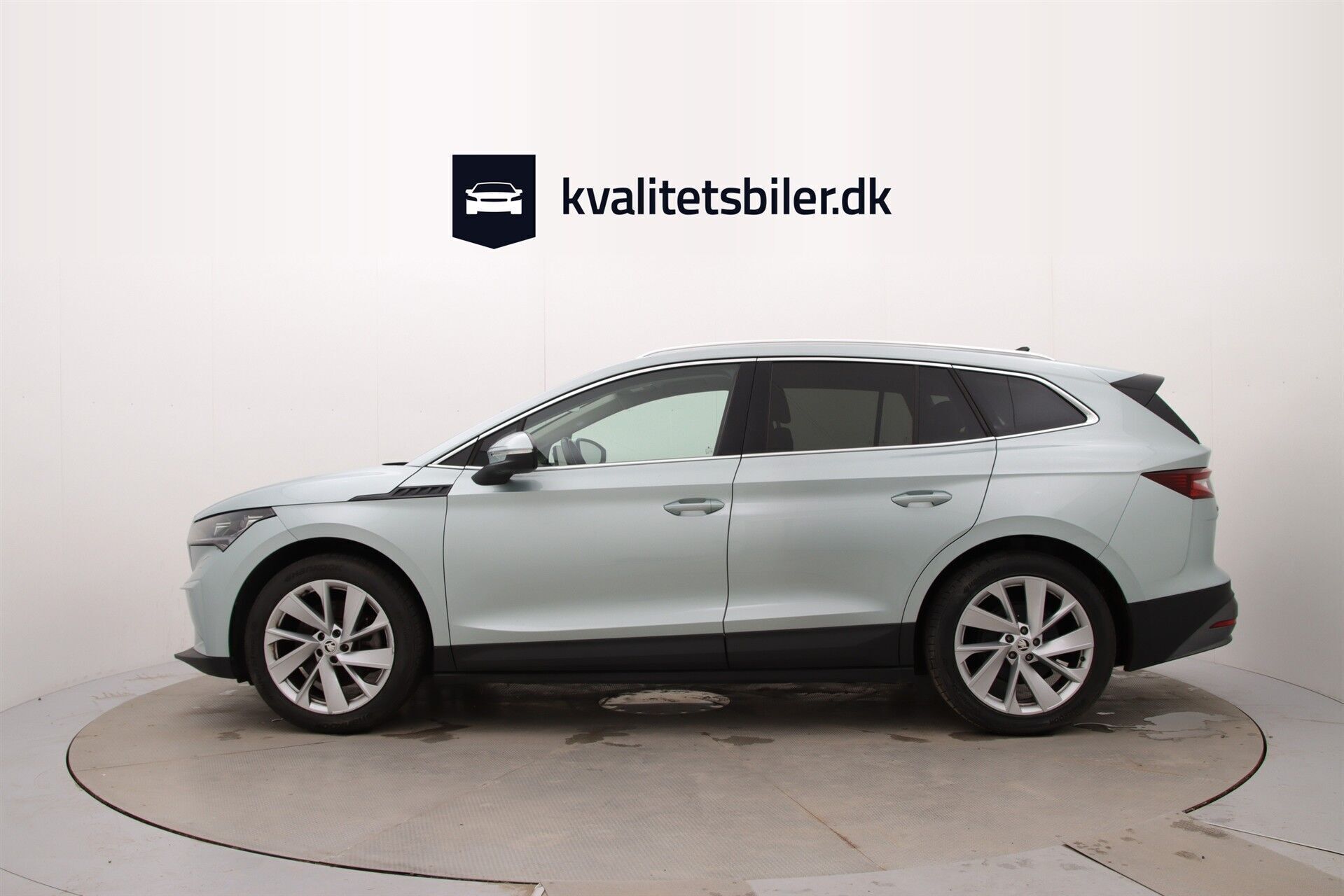 Skoda Enyaq 80 iV Design Selection Suite 204HK 5d Aut.