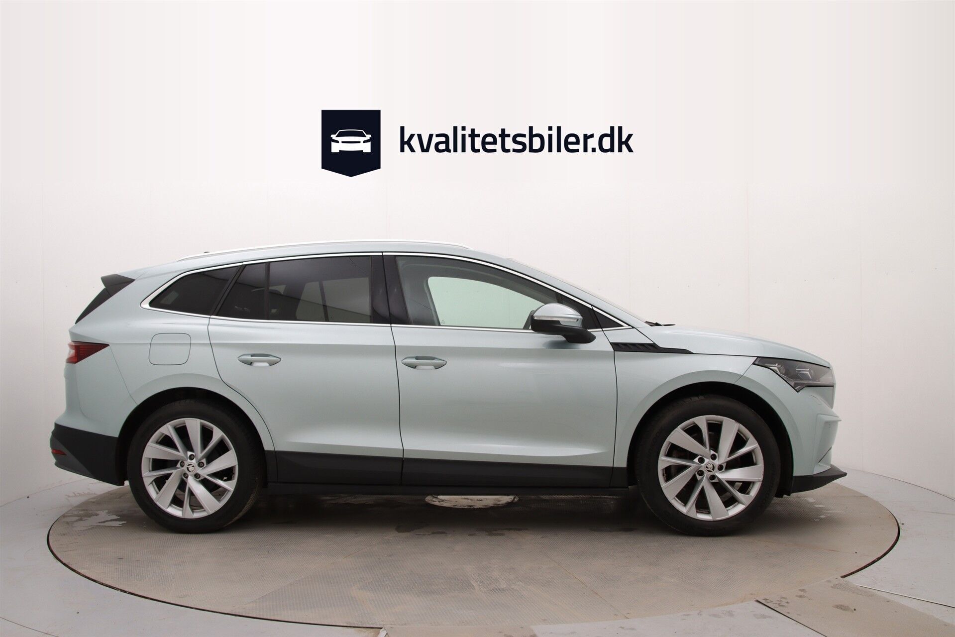 Skoda Enyaq 80 iV Design Selection Suite 204HK 5d Aut.