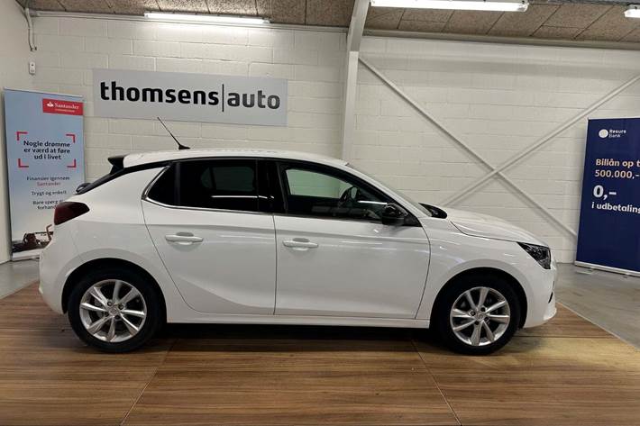 Hvid Opel Corsa fra 2021
