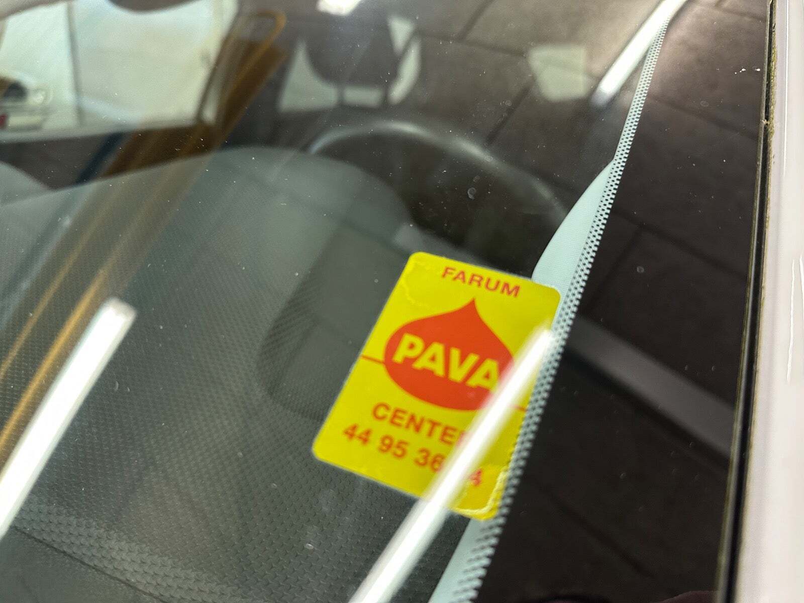 Hvid Opel Corsa fra 2021