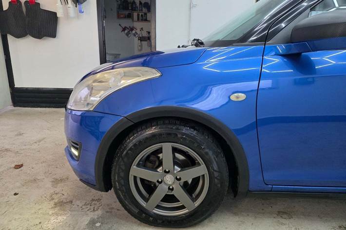 Grøn Suzuki Swift fra 2012