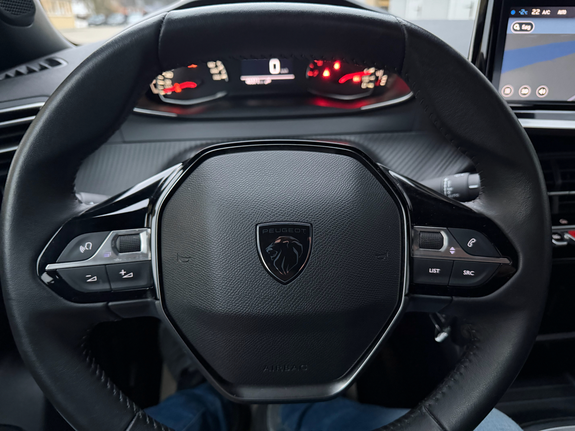 Sort Peugeot 2008 fra 2024