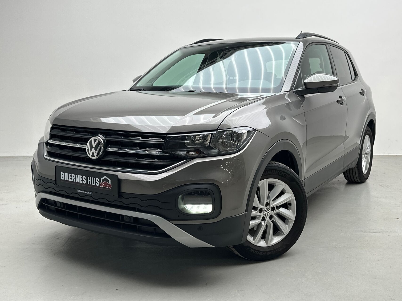 Grå VW T-Cross fra 2019