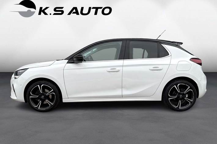 Hvid Opel Corsa fra 2020