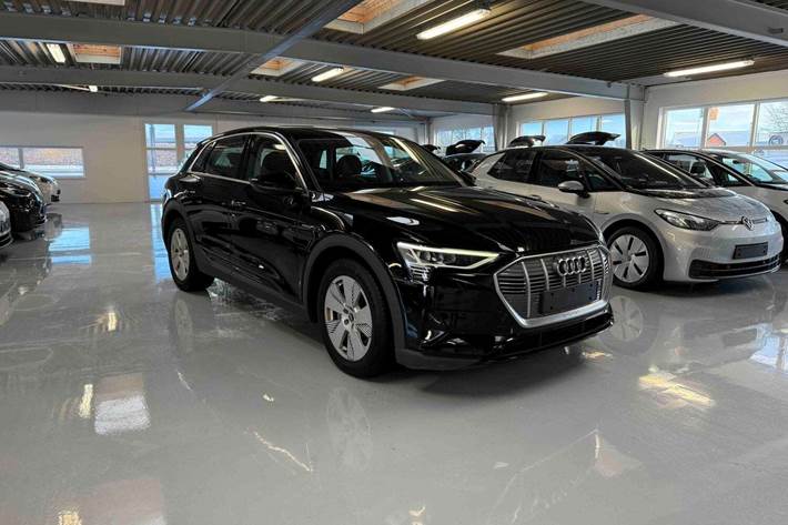 Sort Audi e-tron fra 2020