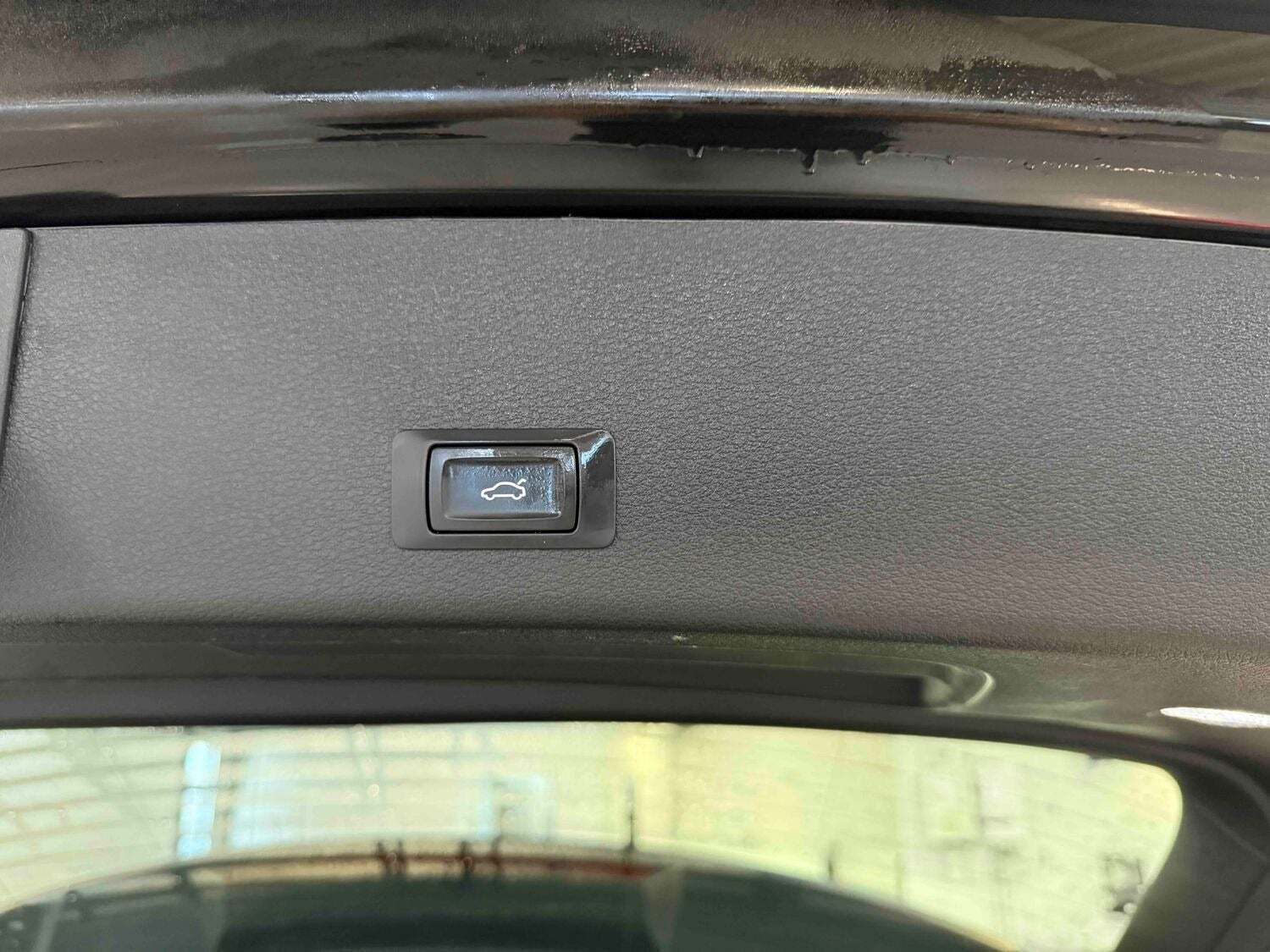 Sort Audi e-tron fra 2020